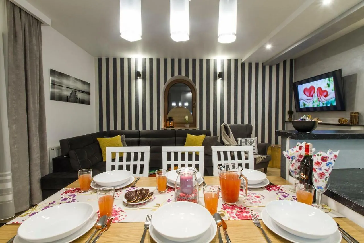 Apartament Pajo II -Rezydencja Tatry--Grota Solna--Balkon--Parking Zakopane 0*,  Pologne